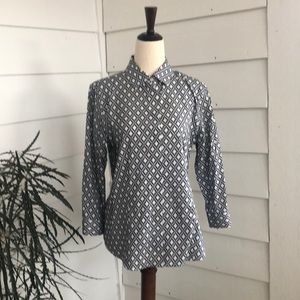 Talbots, size 4, 3/4 sleeve tailored blouse, 100% cotton, hidden front buttons